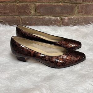 J. Alongi Women’s Brown Leather Pump Size 8.5 NEW